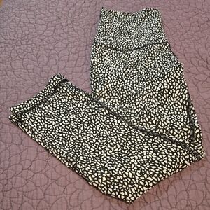 Lululemon Athletica Black and White Patterned Leggings